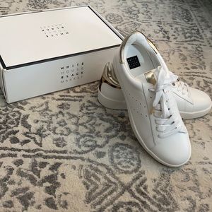 White House Black Market White sneakers Sz 8